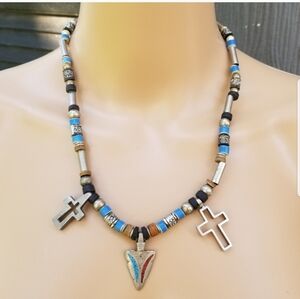VINTAGE NATIVE AMERICAN CROSS & ARROWHEAD PENDANT BEADED NECKLACE
